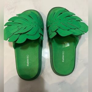 Farm Rio Palm flip flops